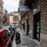 Cominciamo il nostro tour dal quartiere Madonnella, l� dove in via Celentano si trova �La perfetta lampo�
